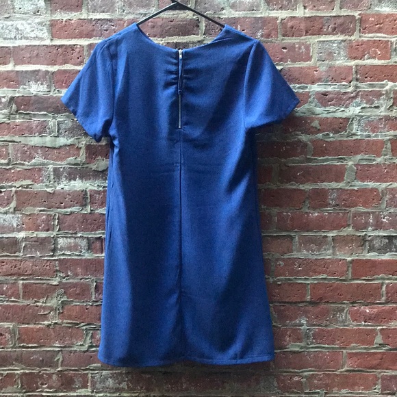 Short Sleeved Dress - Picture 2 of 3